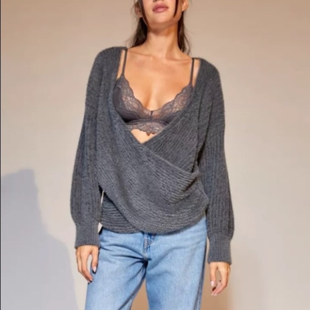 Urban Outfitters Kane Wrap Sweater NWT** - Picture 2 of 11